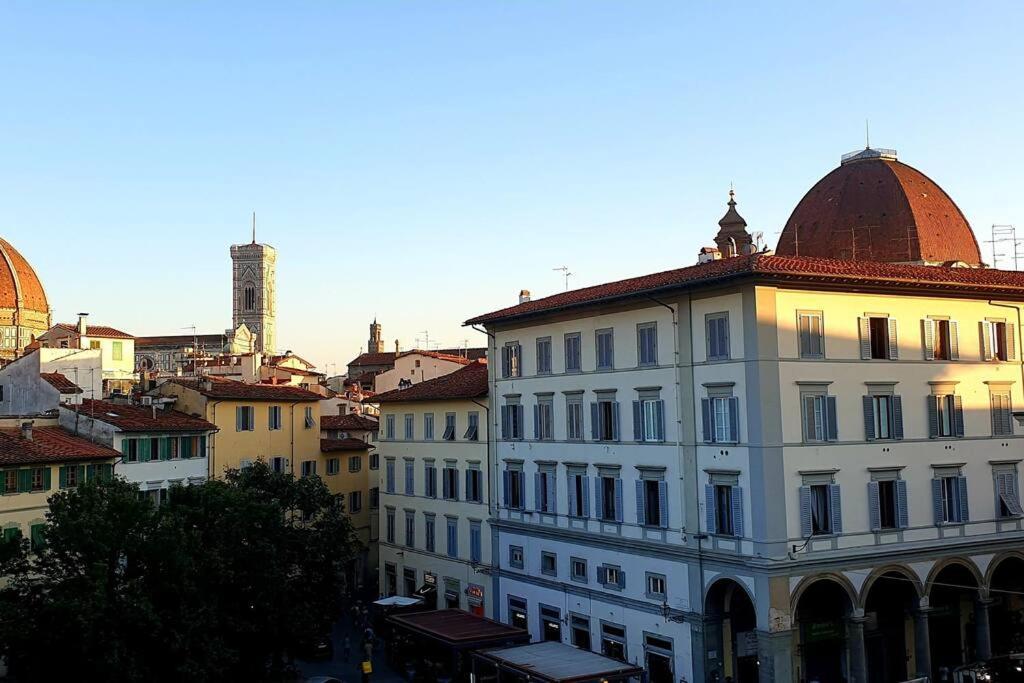 Mercato Near Santa Maria Novella * Florencia